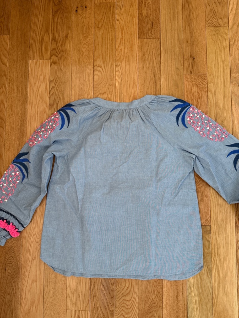 EUC Lilly Pulitzer Light Blue Embroidered Tunic with Pink Tassels - Picture 4 of 8